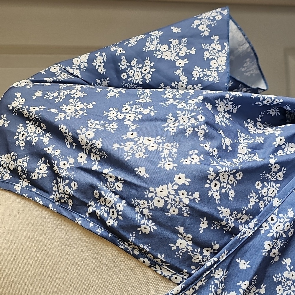 SHEIN Ditzy Wrap Dress - Picture 3 of 9